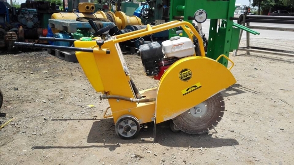 ** SOLD ** รถตัดพื้นถนนคอนกรีต BANGAI CCH-400 / HONDA GX 270 / 16" สภาพ 97\% เหมือนใหม่ใช้ครั้งเดียวติ้กเกอร์ครบทุกจุด!!