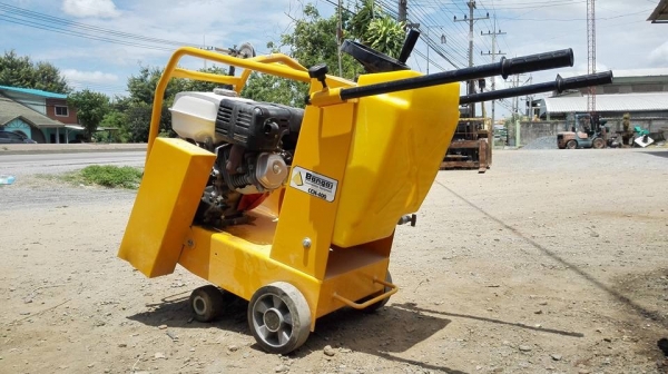 ** SOLD ** รถตัดพื้นถนนคอนกรีต BANGAI CCH-400 / HONDA GX 270 / 16" สภาพ 97\% เหมือนใหม่ใช้ครั้งเดียวติ้กเกอร์ครบทุกจุด!!