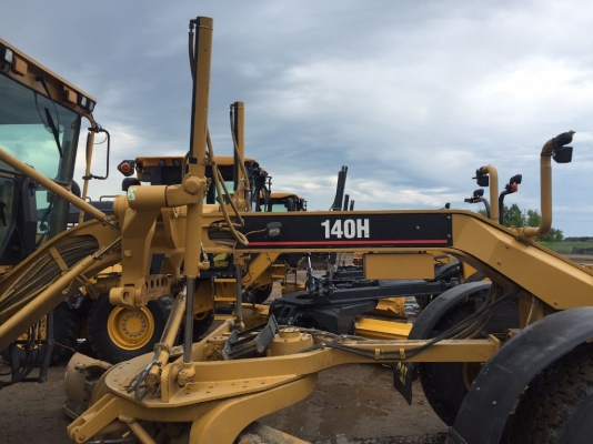 มาใหม่ 140H#APM0185X ปี2005 ใหม่ๆ สภาพเนียนๆ รถจากอเมริกา รอของไม่นาน กันเอง คุยง่าย มั่นใจได้ โทร. 092-929-9942 ธีรเทพ (แบงค์)