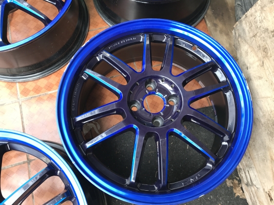 ล้อเเท้ RAYS GRAM LIGHTS 17กว้าง7อ๊อฟ42 4รู100สีเดิมๆจากญี่ปุ่น