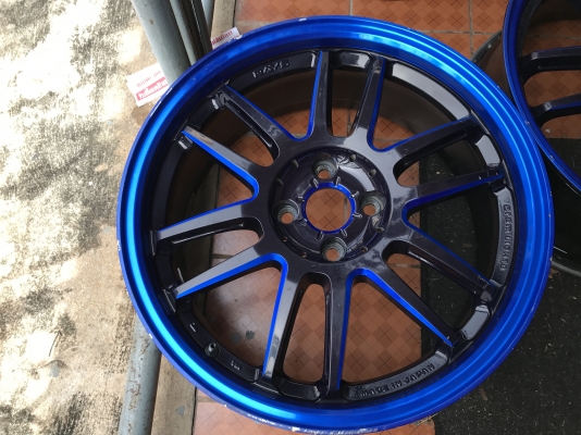 ล้อเเท้ RAYS GRAM LIGHTS 17กว้าง7อ๊อฟ42 4รู100สีเดิมๆจากญี่ปุ่น