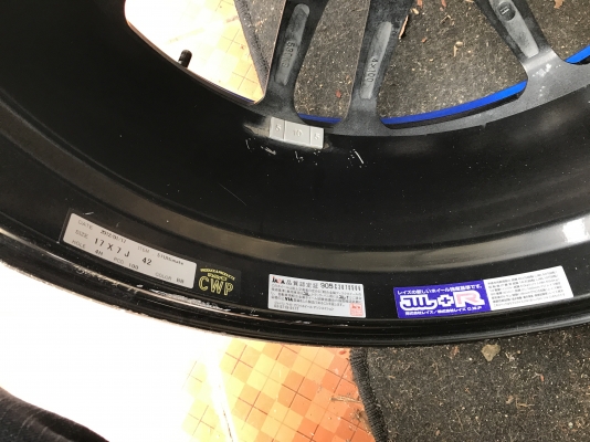 ล้อเเท้ RAYS GRAM LIGHTS 17กว้าง7อ๊อฟ42 4รู100สีเดิมๆจากญี่ปุ่น