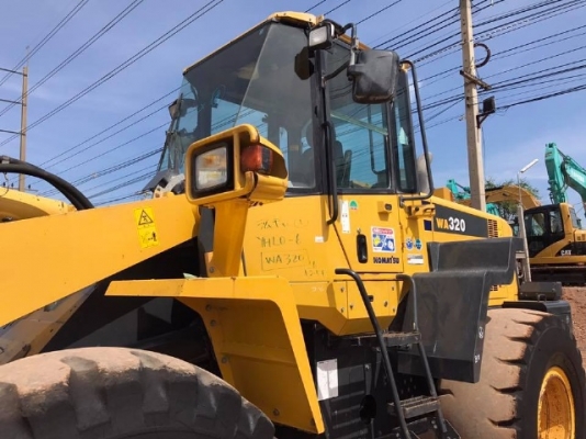 ขายรถตักล้อยาง KOMATSU WA320-6 ปี 2013 รถนอกนำเข้าจากญี่ปุ่น สภาพสวยพร้อมใช้ มีVDOการทำงานครับ