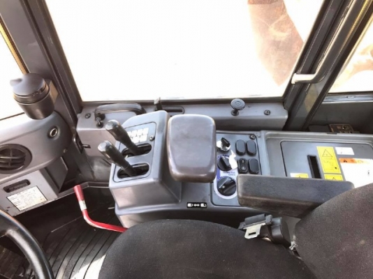 ขายรถตักล้อยาง KOMATSU WA320-6 ปี 2013 รถนอกนำเข้าจากญี่ปุ่น สภาพสวยพร้อมใช้ มีVDOการทำงานครับ