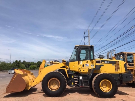 ขายรถตักล้อยาง KOMATSU WA320-6 ปี 2013 รถนอกนำเข้าจากญี่ปุ่น สภาพสวยพร้อมใช้ มีVDOการทำงานครับ