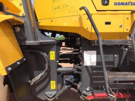 ขายรถตักล้อยาง KOMATSU WA320-6 ปี 2013 รถนอกนำเข้าจากญี่ปุ่น สภาพสวยพร้อมใช้ มีVDOการทำงานครับ