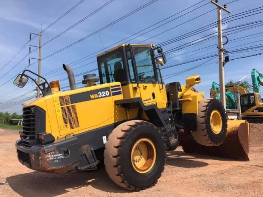 ขายรถตักล้อยาง KOMATSU WA320-6 ปี 2013 รถนอกนำเข้าจากญี่ปุ่น สภาพสวยพร้อมใช้ มีVDOการทำงานครับ