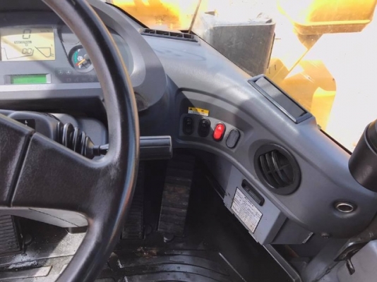 ขายรถตักล้อยาง KOMATSU WA320-6 ปี 2013 รถนอกนำเข้าจากญี่ปุ่น สภาพสวยพร้อมใช้ มีVDOการทำงานครับ