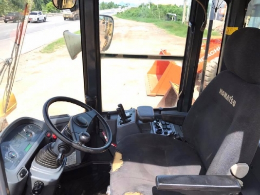 ขายรถตักล้อยาง KOMATSU WA320-6 ปี 2013 รถนอกนำเข้าจากญี่ปุ่น สภาพสวยพร้อมใช้ มีVDOการทำงานครับ