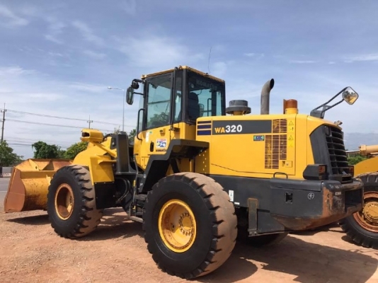 ขายรถตักล้อยาง KOMATSU WA320-6 ปี 2013 รถนอกนำเข้าจากญี่ปุ่น สภาพสวยพร้อมใช้ มีVDOการทำงานครับ