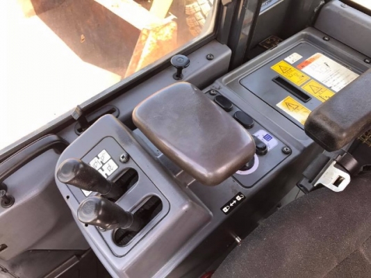 ขายรถตักล้อยาง KOMATSU WA320-6 ปี 2013 รถนอกนำเข้าจากญี่ปุ่น สภาพสวยพร้อมใช้ มีVDOการทำงานครับ