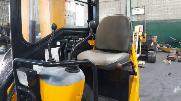 ขาย รถขุด KOMATSU รุ่น PC28UU-2- มือสองญี่ปุ่น แทรกเหล็ก สวยพร้อมใช้งาน ทำงานดี ทุกระบบ  มือถือ/LINE ID : 0818753444