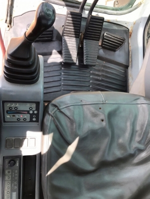 ขายรถแบคโฮ KOBELCO SK200 MARK 5 SUPER รถนอกนำเข้าเองจากญี่ปุ่น สภาพสวยพร้อมใช้งาน มีVDOการทำงานครับ