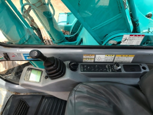 ขายรถแบคโฮ KOBELCO SK200 MARK 5 SUPER รถนอกนำเข้าเองจากญี่ปุ่น สภาพสวยพร้อมใช้งาน มีVDOการทำงานครับ