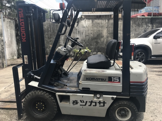 ขายรถโฟล์คลิฟท์มือสองสภาพดี KOMATSU รุ่น FD15H-15 เครื่องดีเซล เบาะยางสภาพดี นำเข้าเองจากประเทศญี่ปุ่น 100\% ไม่เคยผ่านการใช้งานในไทย ขายรถโฟล์คลิฟท์มือสองสภาพดี KOMATSU รุ่น FD15H-15 เครื่องดีเซล เบาะยางสภาพดี นำเข้าเองจากประเทศญี่ปุ่น 100\% ไม่เคยผ่านการใช้งานในไทย
