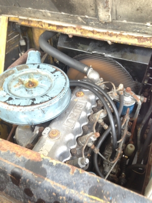 ขายรถโฟร์คลิฟท์ยี่ห้อTCM3ตันเสาสูง4เมตร