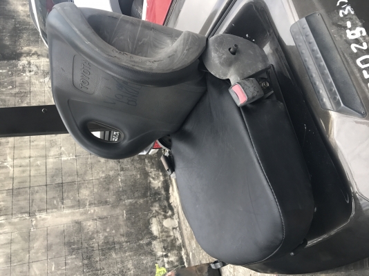 ขายรถโฟล์คลิฟท์มือสองสภาพดีเยี่ยม TOYOTA รุ่น 7FD25 เครื่องดีเซล เบาะยางสภาพสวย สามารถสไลด์งาออโต้ !! นำเข้าเองจากประเทศญี่ปุ่น 100\% ไม่เคยผ่านการใช้งานในไทยเลย