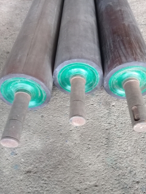 ลูกกลิ้งยางยูริเทนสีน้ำตาล