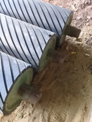 ลูกรีดยางขนาดใหญ่