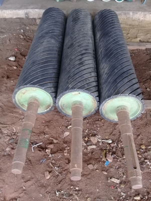 ลูกรีดยางขนาดใหญ่