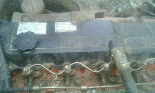 ISUZU 210