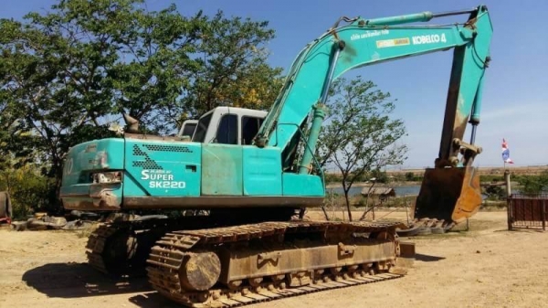 ขาย 415,000฿.KOBELCO. SK220 MARK 3 เครื่องดีปั้มดีเอวดีช่วงล่างดี ไฟฟ้าตัด.เอกสารใบซื้อขาย  รถอยู่.มหาชัย. โทร&amp;ไอดีไลน์ 0610710295