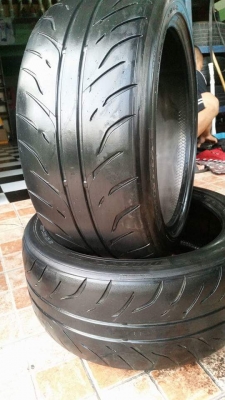 สายซิ่งยางซอฟ ดันลอปคู่หลังสวยๆดอกเจ็บๆ 235-40R17 มี2เส้น สายซิ่งยางซอฟ ดันลอปคู่หลังสวยๆดอกเจ็บๆ 235-40R17 มี2เส้น