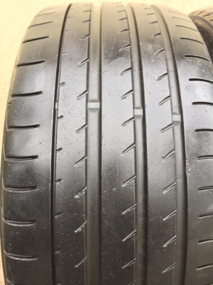 ขายยาง YOKOHAMA ADVAN Sport V105s (MADE IN JAPAN) 235-35-19 ปี15 ดอกสวย สภาพดี ไม่มีตำหนิ คู่ละ 3,500 บาท