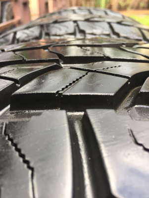 ยาง All Yokohama 265 70 16 ปลายปี15 มี3เส้น ดอกเต็ม ใช้ยาว