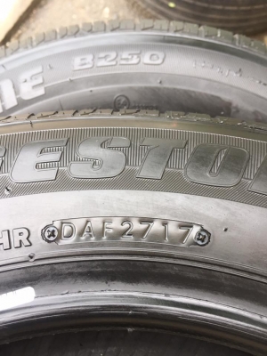 ขายยาง BRIDGESTONE B250 175-70-14 ปี17 สภาพป้ายแดง ตุ่มอยู่ทุกเส้น ชุดละ 5,500 บาท ขายยาง BRIDGESTONE B250 175-70-14 ปี17 สภาพป้ายแดง ตุ่มอยู่ทุกเส้น ชุดละ 5,500 บาท