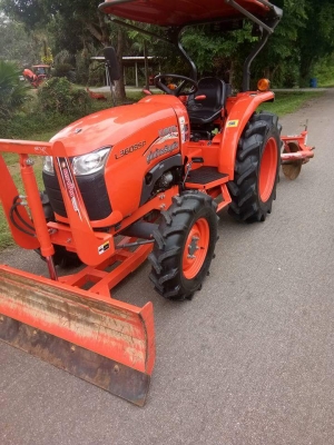 รถไถคูโบต้าL3608SP รถเกรดเอ!! #สวยมากๆเหมือนได้รถใหม่ ใช้งานแค่141 ชม (พีทีโอไม่เคยใช้งานเลย) สีเดิมๆ100 \% #มาพร้อมดันหน้า+ผานพรวน