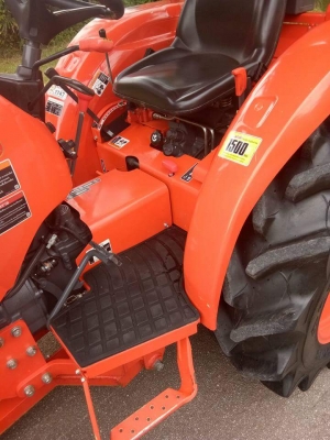รถไถคูโบต้าL3608SP รถเกรดเอ!! #สวยมากๆเหมือนได้รถใหม่ ใช้งานแค่141 ชม (พีทีโอไม่เคยใช้งานเลย) สีเดิมๆ100 \% #มาพร้อมดันหน้า+ผานพรวน