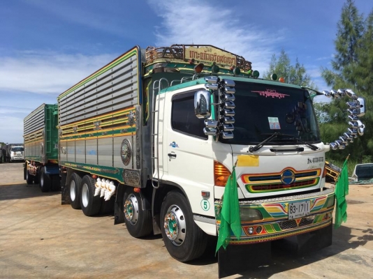 Hino mega เครื่อง 260 ปี 47 ดั้มพ์แม่ลูก 2 เพลา สภาพสวยเดิมบางพร้อมใช้ ยางดี ใส่ของได้ 30 ตัน ราคาขาย 1,870,000 บาท