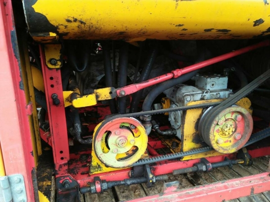 ขายรถเกี่ยวข้าวศักดิ์พัฒนา เครื่อง205แรงตัวเดิน10เพลาใหญ่ ปั้มพ์ไดกิ้นส์22 อุ้มปรับระดับ อีซซู6HL อุ้ม2.5ตัน