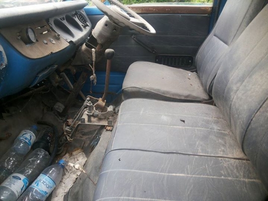 ขายตามสภาพ รถอิซูซุ 4 ล้อกลาง เครื่อง 74 แรง ทะเบียนขาด2 ปี  ชุดโอนพร้อม