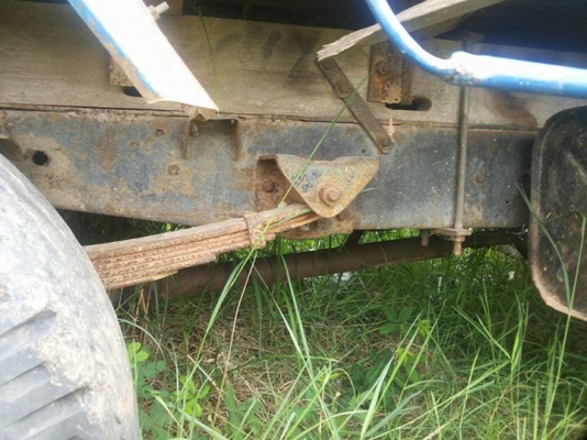 ขายตามสภาพ รถอิซูซุ 4 ล้อกลาง เครื่อง 74 แรง ทะเบียนขาด2 ปี  ชุดโอนพร้อม