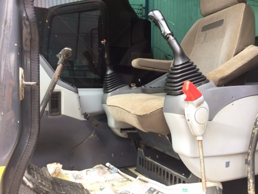 รถขุด KOMATSU PC200-7