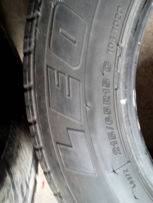 215/65R15 BRIDGESTONE R627 ปี14 ชุด 4 เส้น tel. 081-427-3941 215/65R15 BRIDGESTONE R627 ปี14 ชุด 4 เส้น tel. 081-427-3941