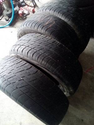 215/65R15 BRIDGESTONE R627 ปี14 ชุด 4 เส้น tel. 081-427-3941 215/65R15 BRIDGESTONE R627 ปี14 ชุด 4 เส้น tel. 081-427-3941