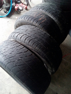 215/65R15 BRIDGESTONE R627 ปี14 ชุด 4 เส้น tel. 081-427-3941 215/65R15 BRIDGESTONE R627 ปี14 ชุด 4 เส้น tel. 081-427-3941