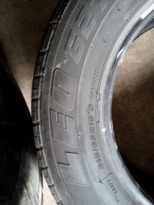 215/65R15 BRIDGESTONE R627 ปี14 ชุด 4 เส้น tel. 081-427-3941 215/65R15 BRIDGESTONE R627 ปี14 ชุด 4 เส้น tel. 081-427-3941