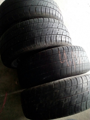 215/65R15 BRIDGESTONE R627 ปี14 ชุด 4 เส้น tel. 081-427-3941 215/65R15 BRIDGESTONE R627 ปี14 ชุด 4 เส้น tel. 081-427-3941