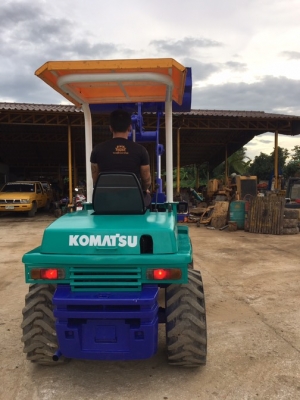 รถตักล้อยาง KOMATSU WA30-5 รถสวย