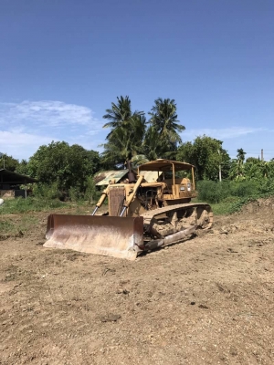 ขาย 235,000 CAT D5D ตีนเป็ดแต่ใส่แผ่นตีนไก่ เครื่องดี เกียร์แรง ช่วงล่างสวย  รถอยู่ นครปฐม  090-772-3710 090-772-3708