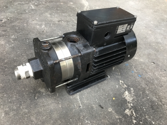 ขายปั้มน้ำแรงดันสูง Groundfos 0.5HP. 220V ไฟบ้าน ขนาดท่อ 1นิ้ว สภาพดีเดิมๆ หมุนนิ่ม พร้อมใช้งาน