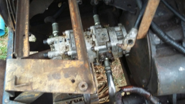 แบ็คโฮ Komatsu pc20-5 แบ็คโฮ Komatsu pc20-5