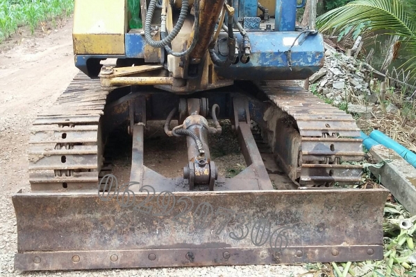 แบ็คโฮ Komatsu pc20-5 แบ็คโฮ Komatsu pc20-5