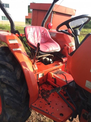 kubota34อุปกรณ์3ชิ้น เล่มทะเบียนพร้อมโอน สวยๆเดิมๆ