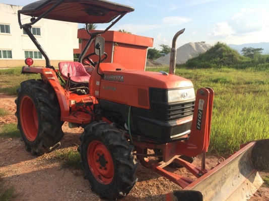 kubota34อุปกรณ์3ชิ้น เล่มทะเบียนพร้อมโอน สวยๆเดิมๆ
