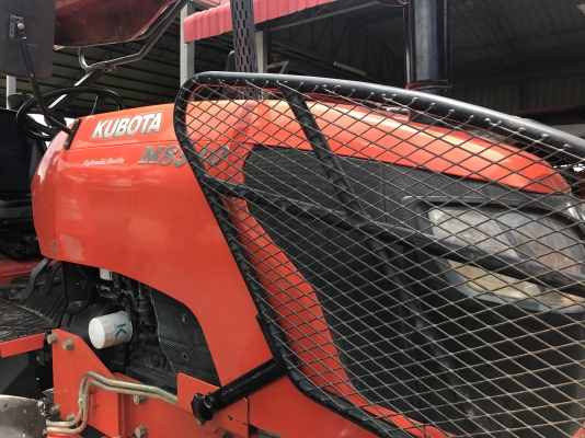 ขายรถไถคูโบต้า M8540(4WD)2เพลา สภาพสวยๆเดิมๆทุกจุดค่ะ ใช้งานแค่ในสวน  ทำงานใช้งาน 1,500 ชั่วโมงจดทะเบียนปี 54    ขายราคา 798,000 บาท อุปกรณ์ใบดันหน้า และ ผาน7 สนใจโทร 081-9136451 , 087-8390653 ขอดูรูปเพิ่มเติมได้ทาง line:bow6451 ค่ะ  ราคาพร้อมจัดส่งฟรีค่ะ